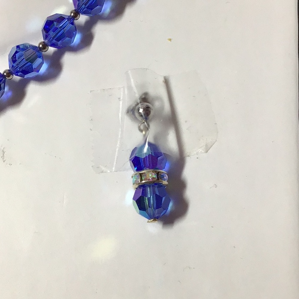 Jewelry - Picture 3 of 4